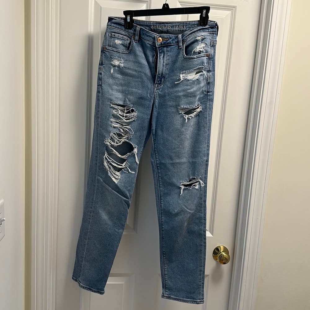 AE - American Eagle - Mom Jean - Stretch -6 long - excellent condition